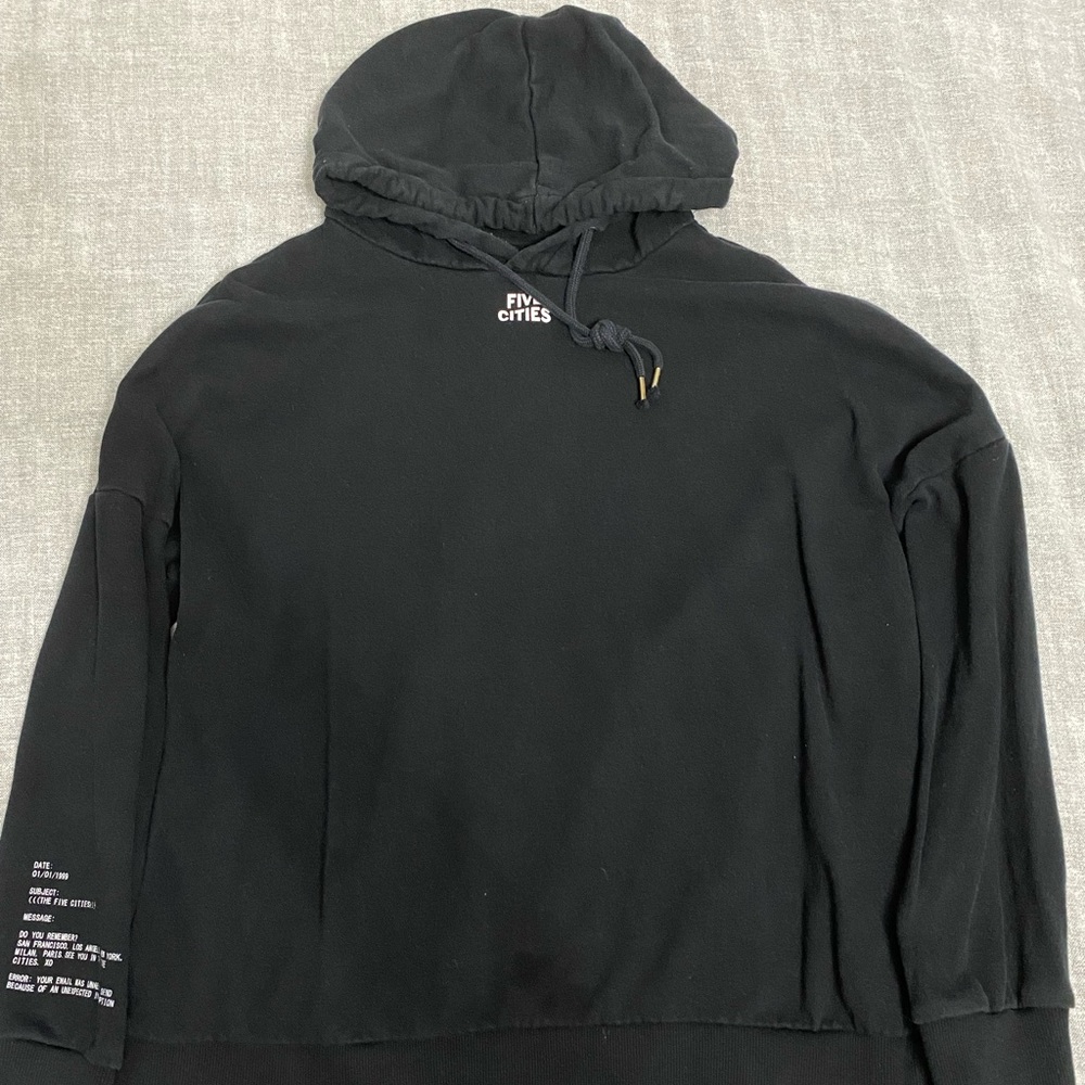 Black oversized pullover from H&M